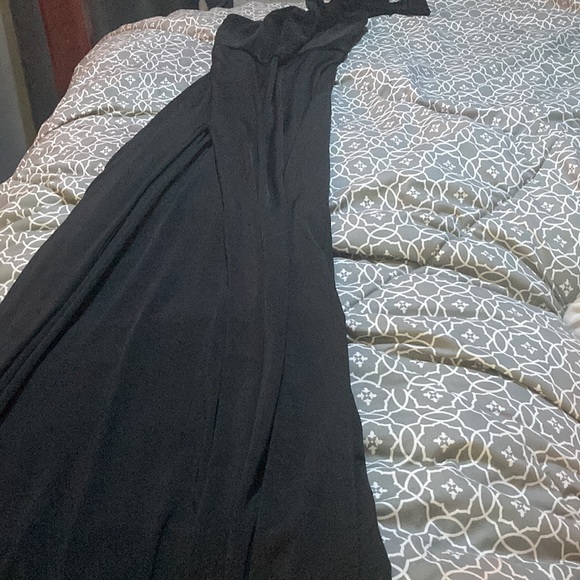 Fashion Nova maxi dress🖤 - Picture 7 of 10